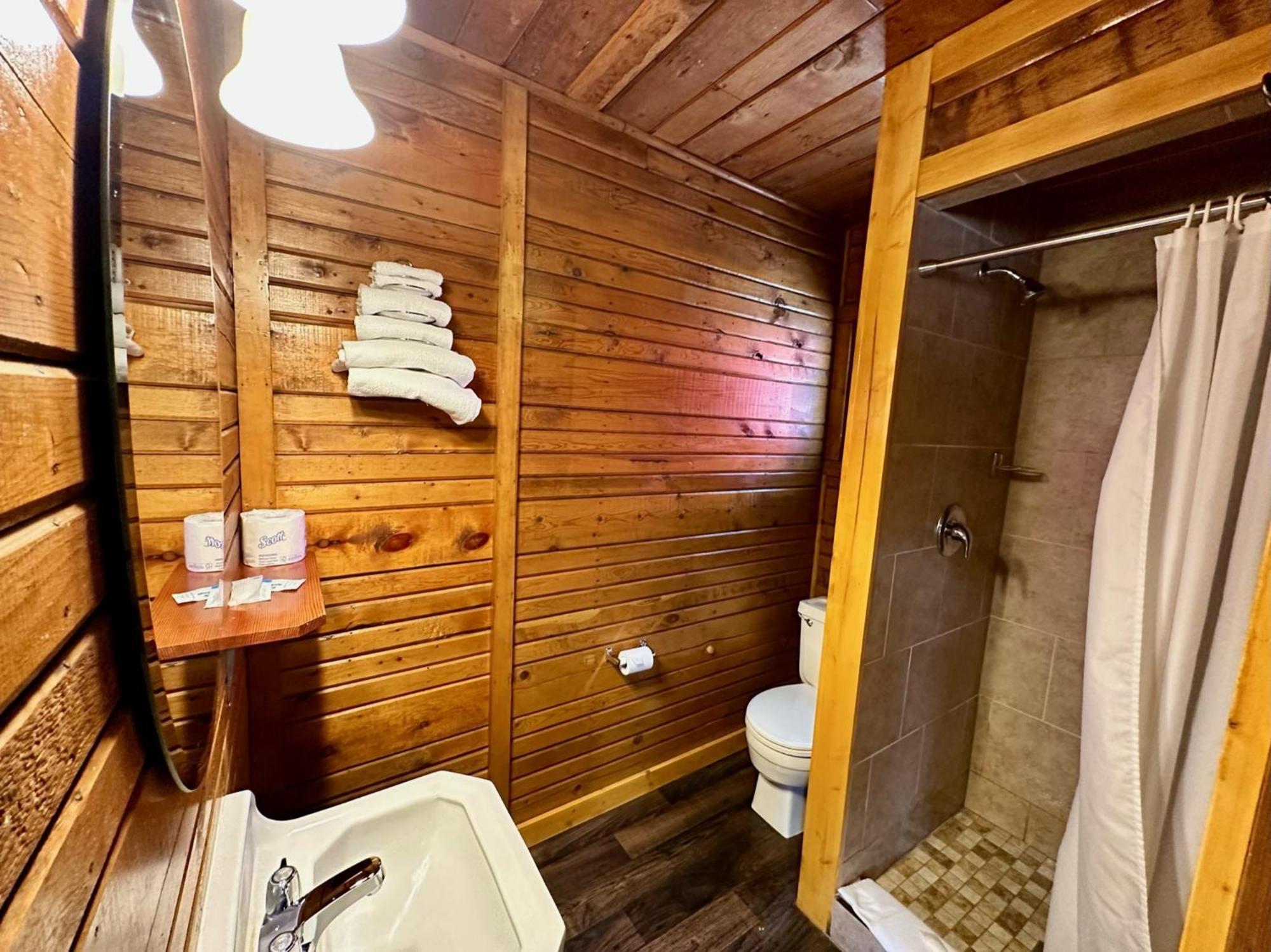 Yellowstone Cabins And Rv West Yellowstone Exterior foto